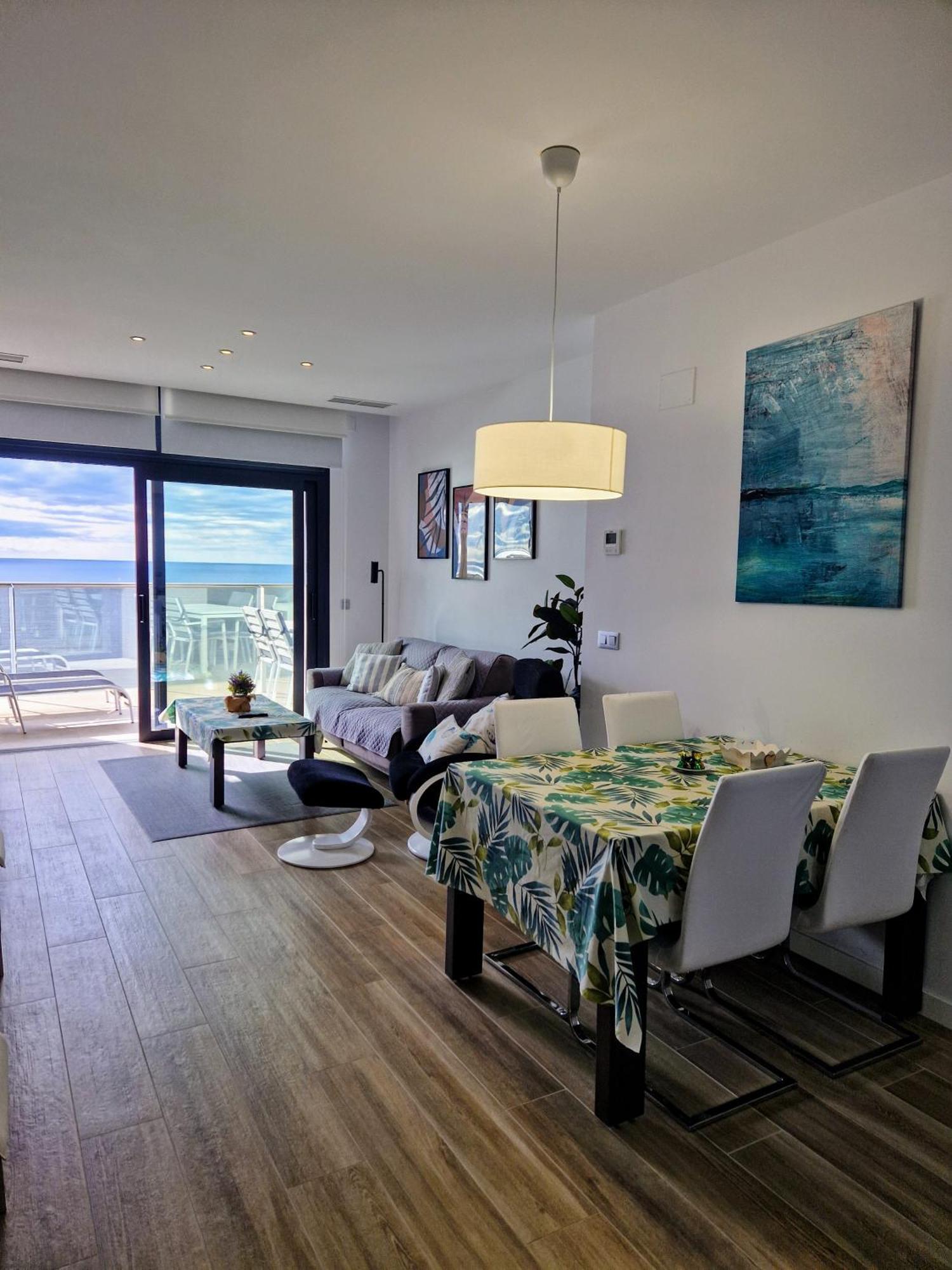 Apartment Sunset Cliffs Poniente ベニドルム 部屋 写真