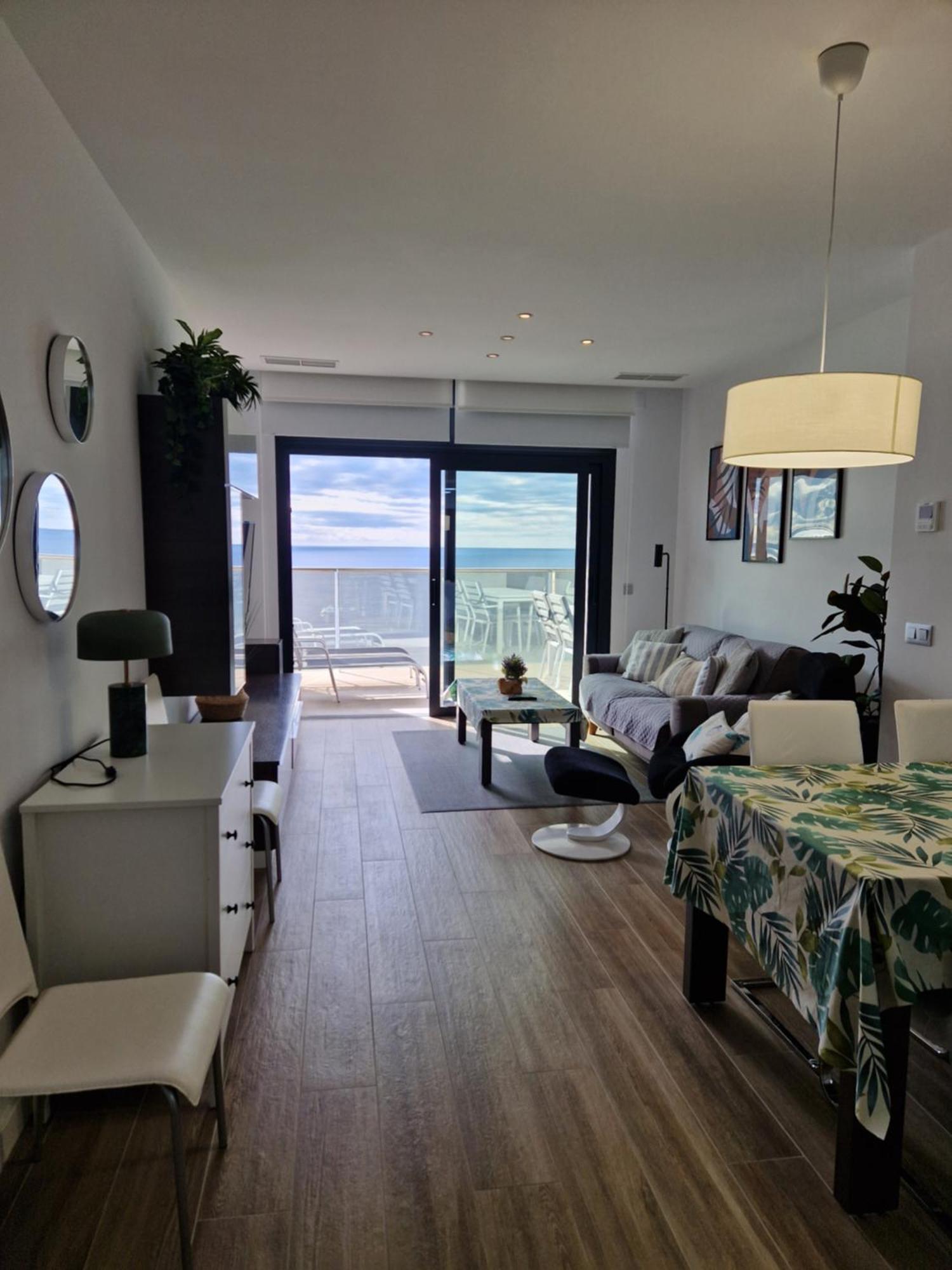Apartment Sunset Cliffs Poniente ベニドルム 部屋 写真